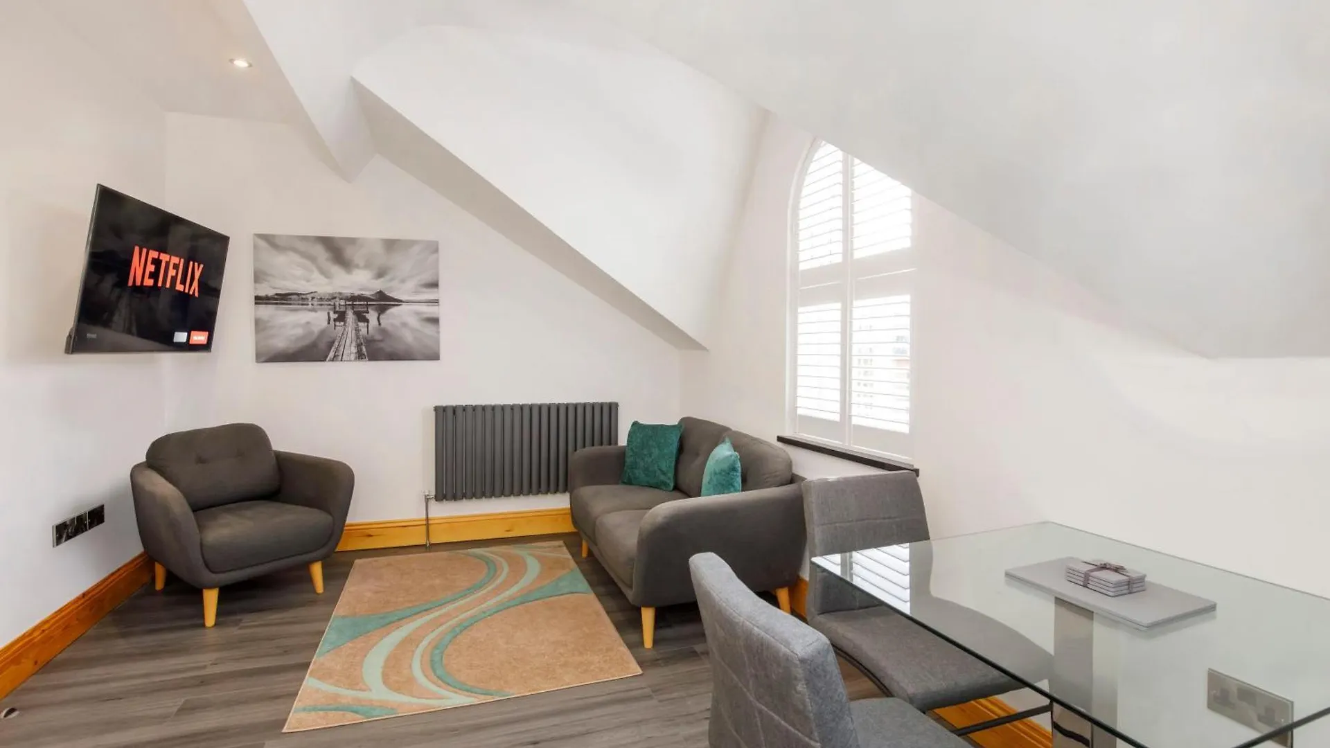 The Hideaway At The Lawrence Apartments York